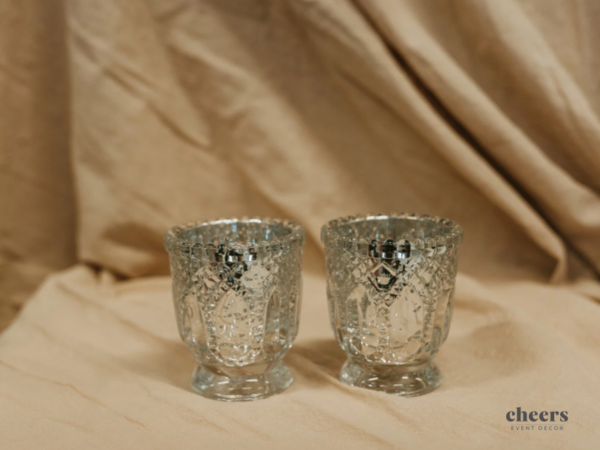 Szklany srebrny świeczniki | delikatne dekoracje | lustrzane